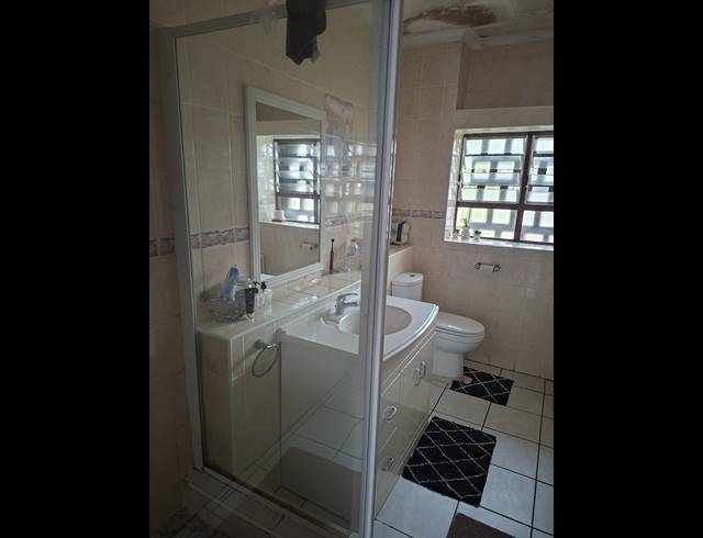 3 BEDROOM DUPLEX FOR SALE IN UVONGO BEACH